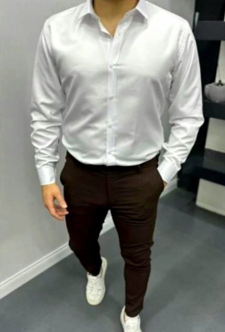 أبيض